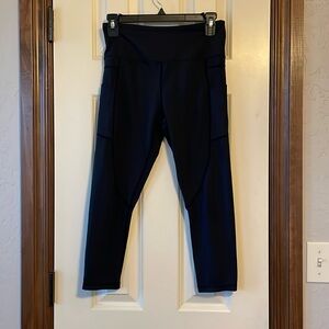 ZYIA active capri leggings